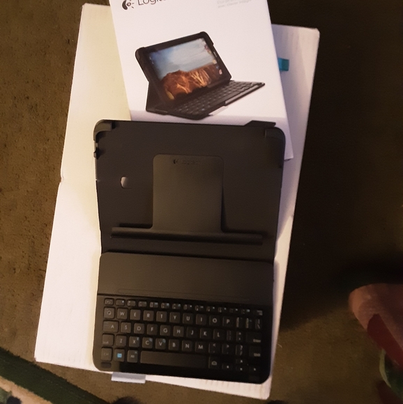 Logitech type-V. Keyboard - Picture 2 of 2